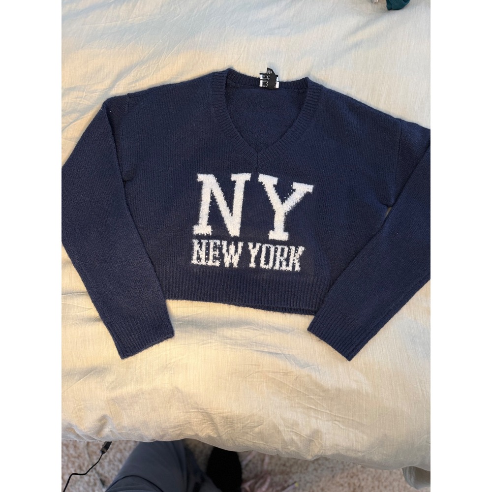 Derek Heart NY New York Cropped Sweater NWOT‎ Women's Medium Navy V-Neck